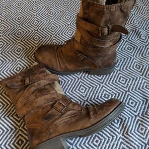 Roxy Mid-Calf Boots